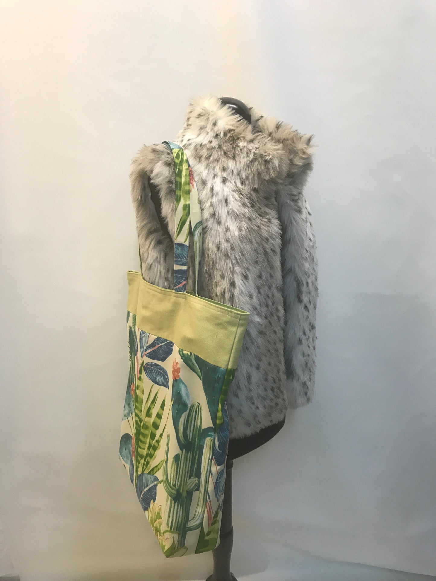 Desert Garden Okinawa Tote - InRugCo Studio & Gift Shop