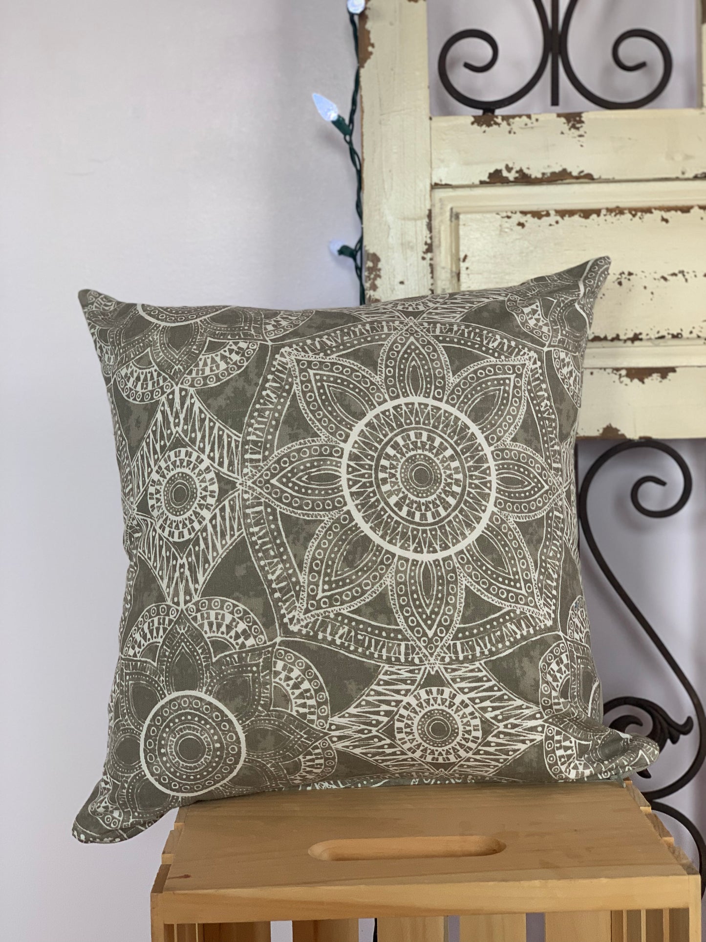 18" Gray & White Medallion Pillow Covers - InRugCo Studio & Gift Shop