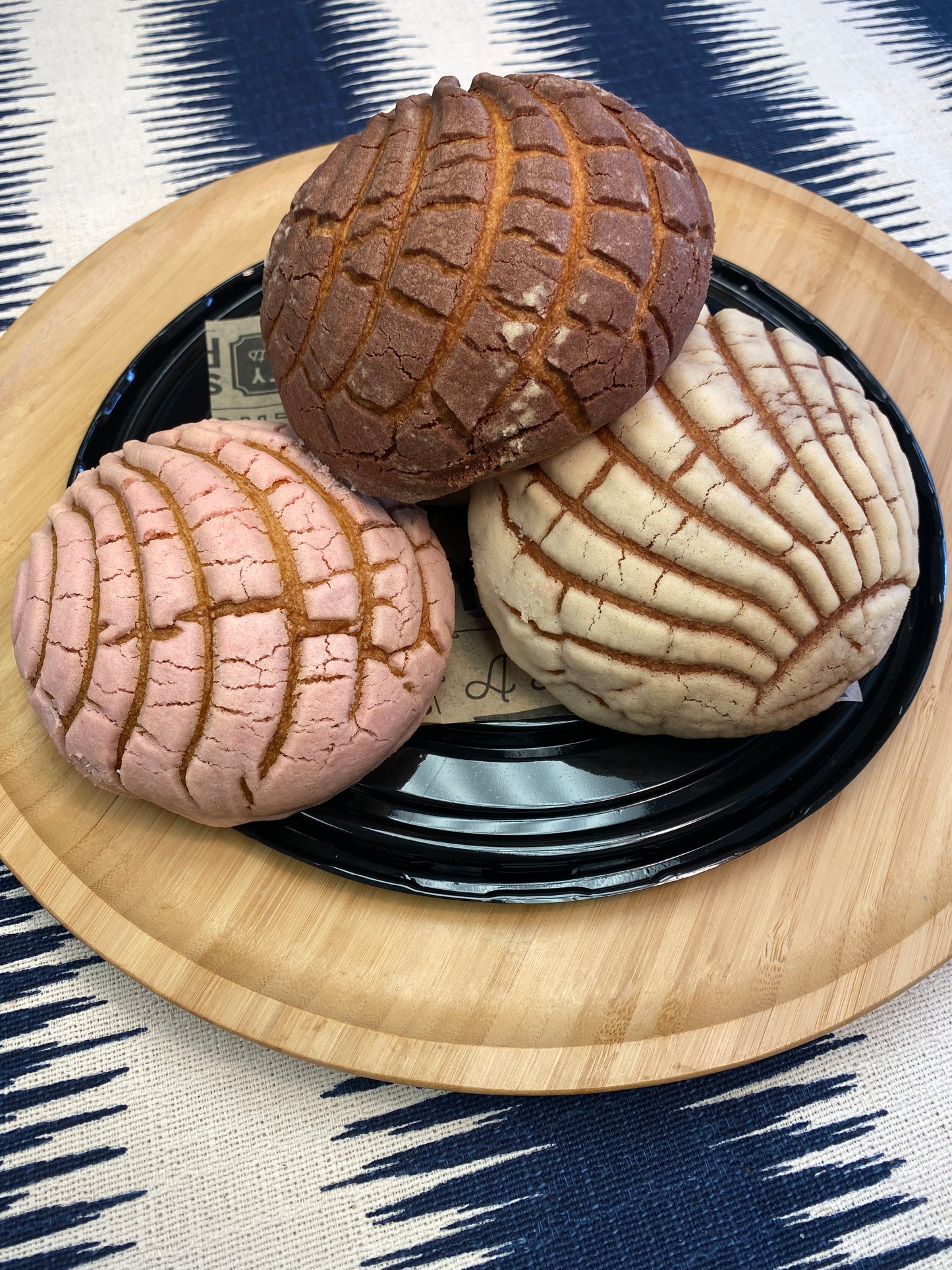 mexican conchas lolas pbj bakery