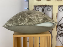 Load image into Gallery viewer, 18&quot; Gray &amp; White Medallion Pillow Covers - InRugCo Studio &amp; Gift Shop