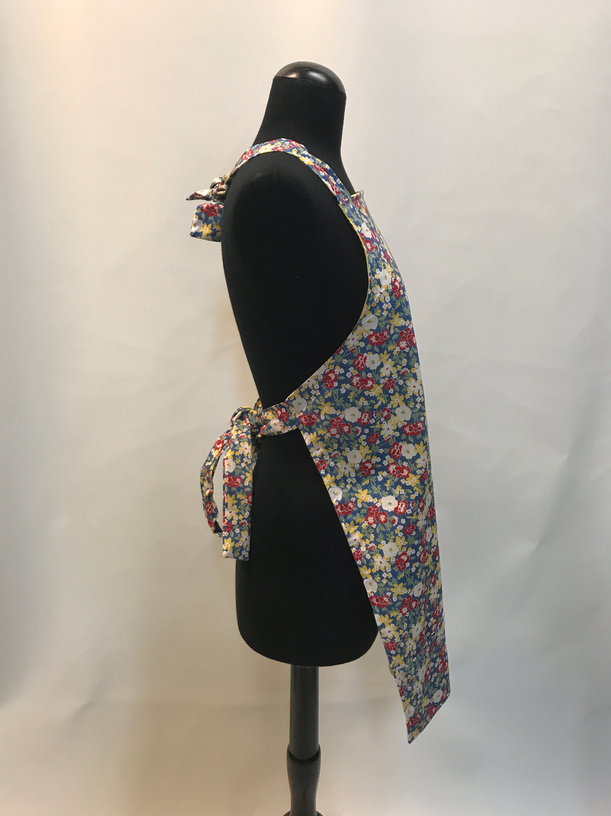 Vintage Flowers Apron - InRugCo Studio & Gift Shop