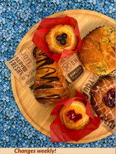 Load image into Gallery viewer, weekly sampler lolas pbj bakery
